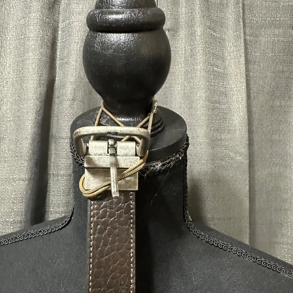 Black & Brown Reversible Belt Genuine Leather. Size LM (8-12) Kids.